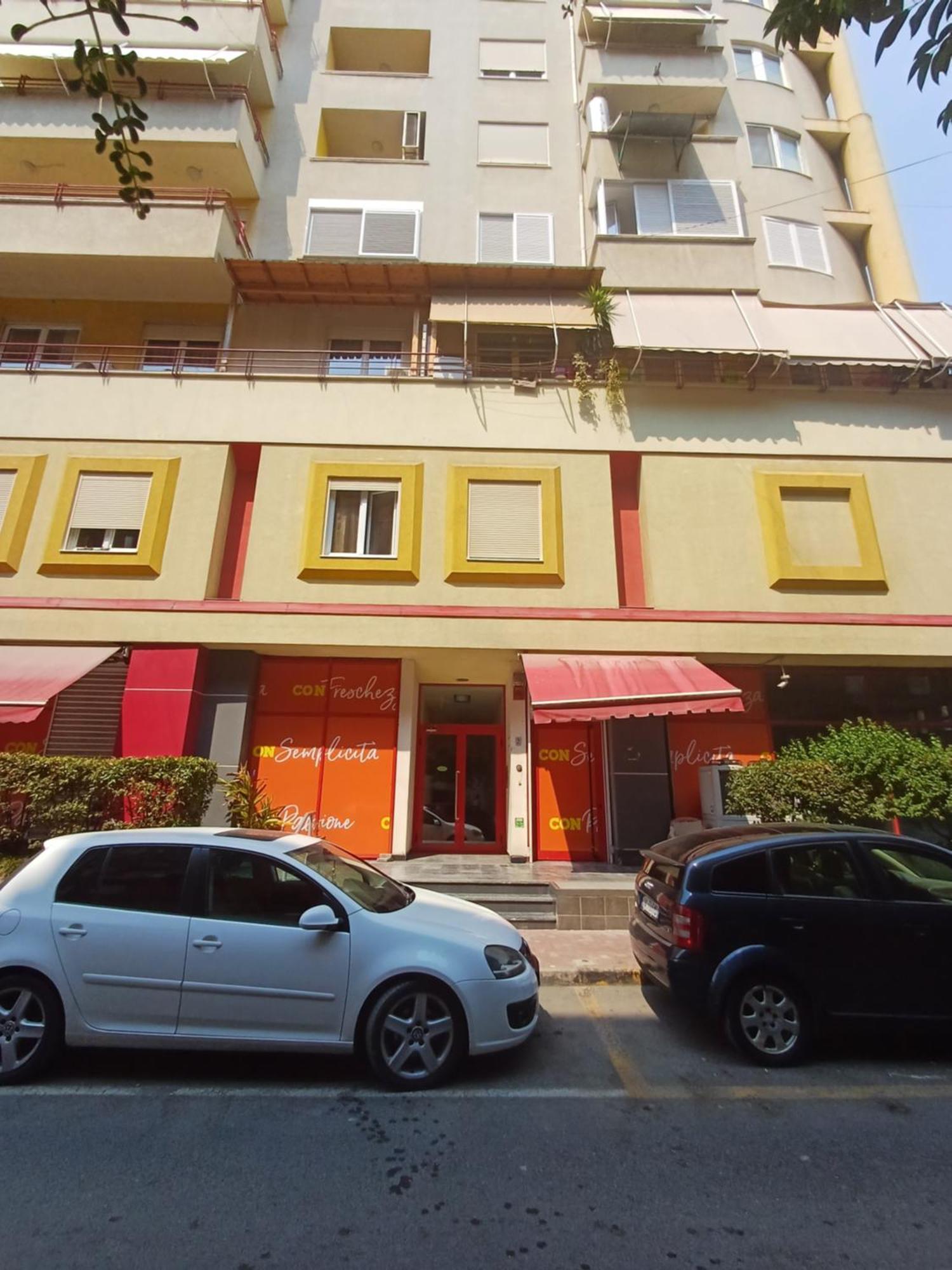 Rentapt Tirana Appartement Buitenkant foto